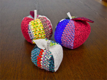 裂き織り - アップルお手玉